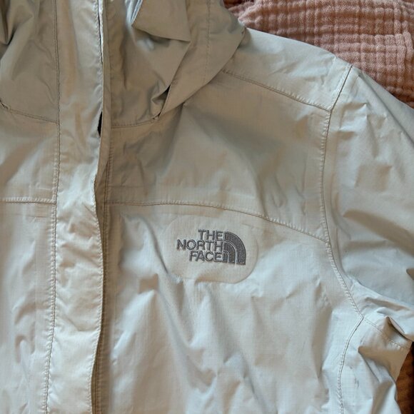 North Face Raincoat - Picture 2 of 8
